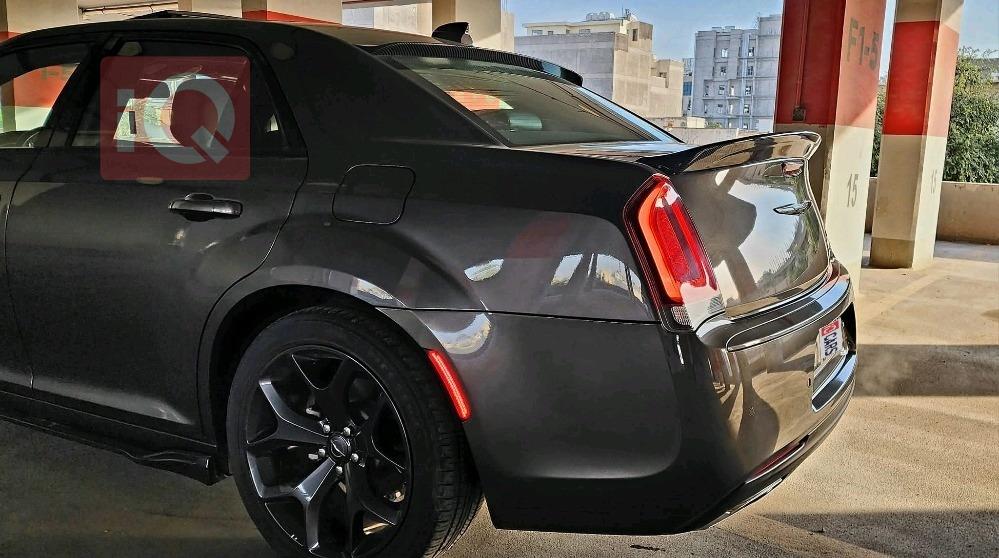 كرايسلر 300